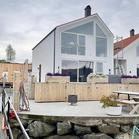 Feriehus 6 Person In Huglo