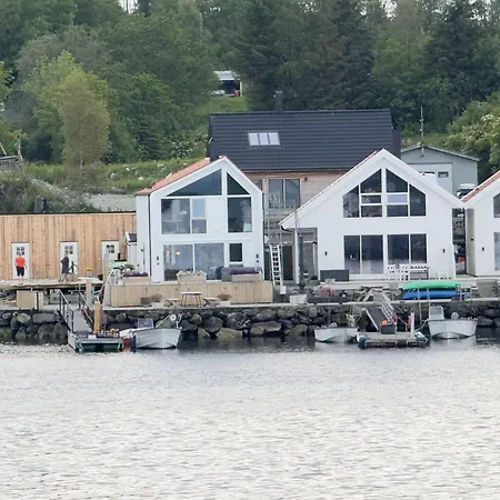 6 Person In Huglo Feriehus Nord Huglo